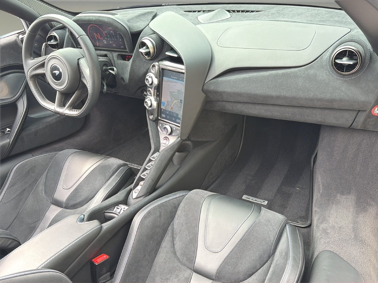 2022 McLaren 720S Base