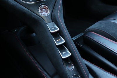 2020 McLaren 720S Base