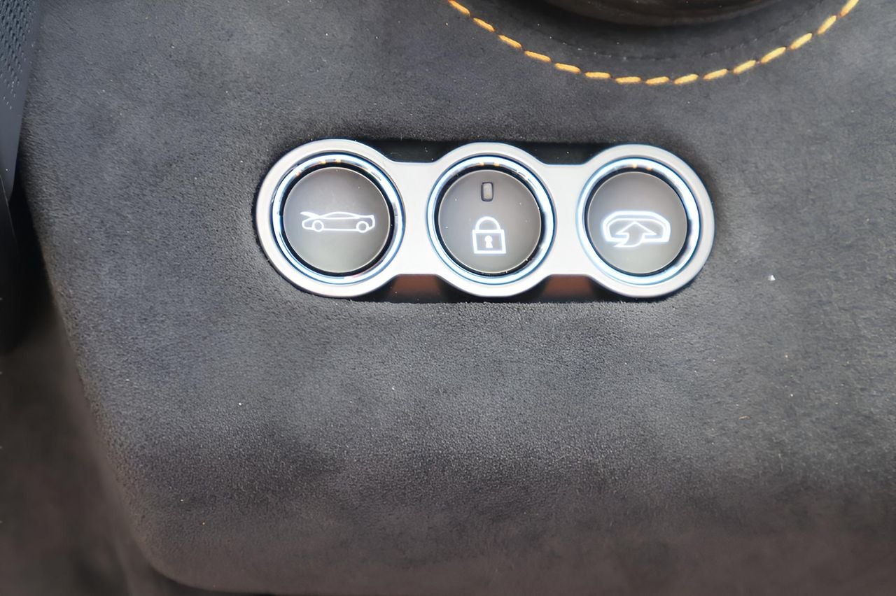 2022 McLaren 720S Performance