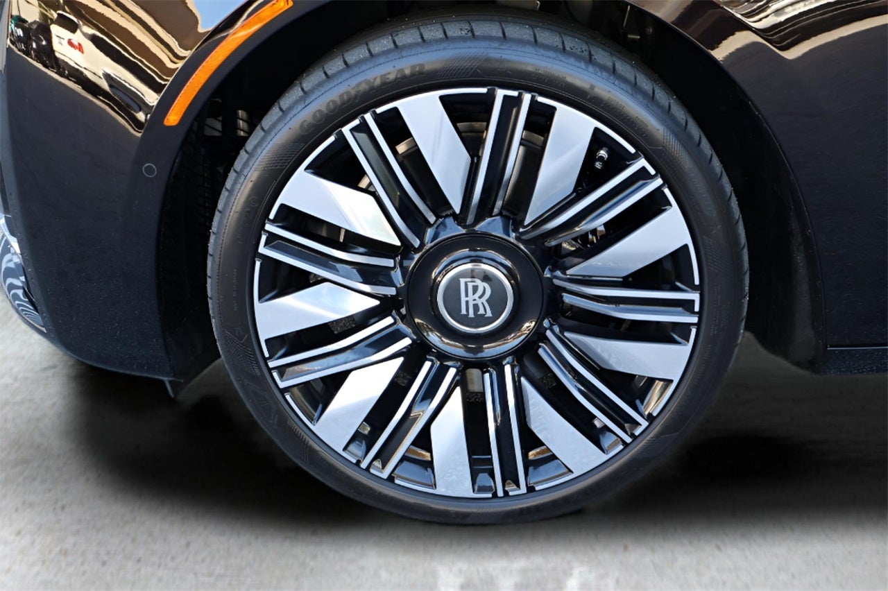 2025 Rolls-Royce Ghost Sedan