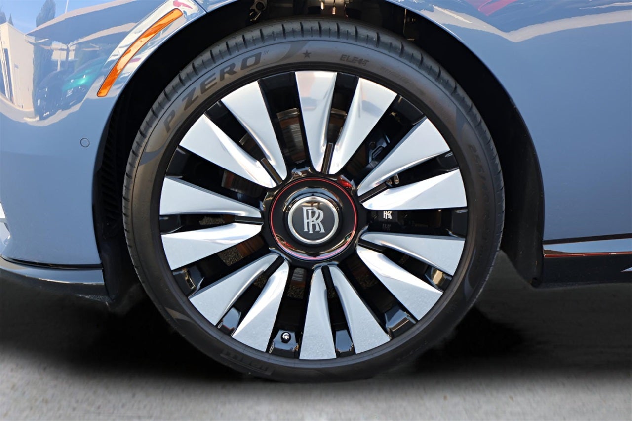 2025 Rolls-Royce Spectre Coupe