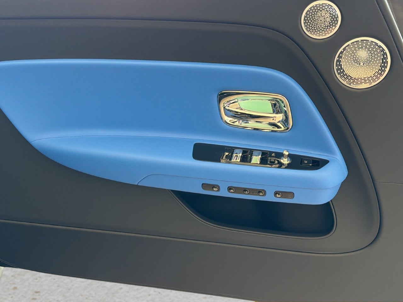 2027 Rolls-Royce Spectre Black Badge