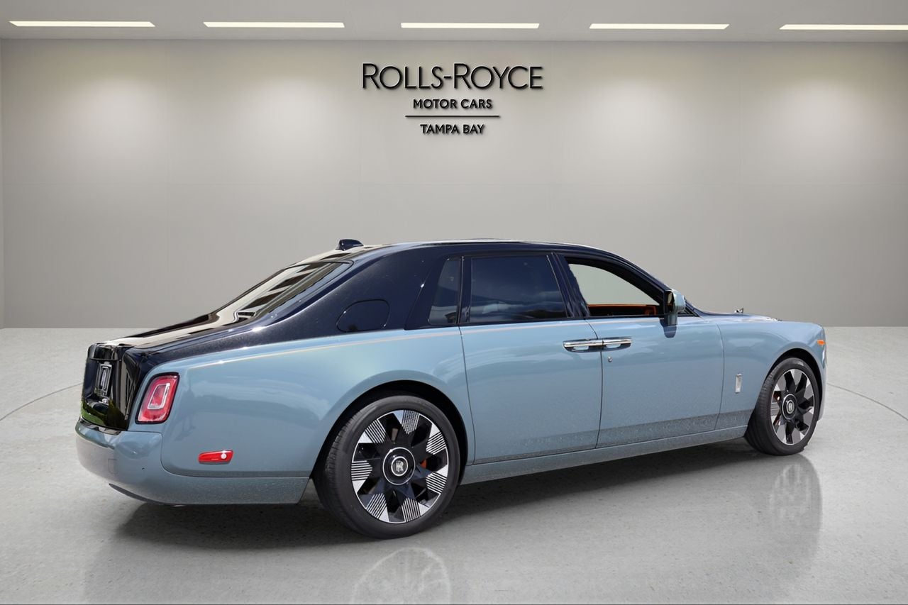 2023 Rolls-Royce Phantom Base