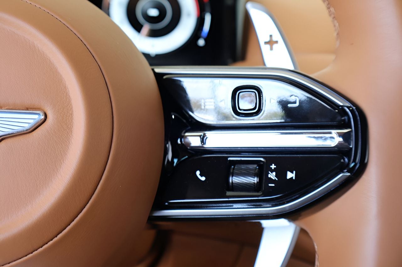 2024 Aston Martin DB12 Volante