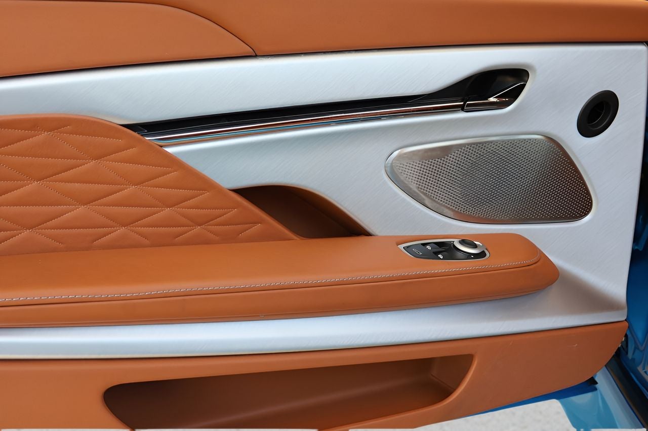 2024 Aston Martin DB12 Volante