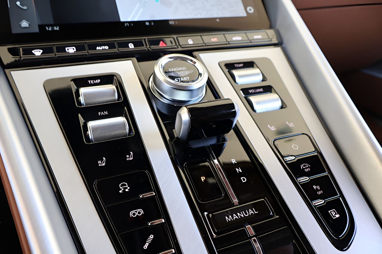 2024 Aston Martin DB12 Volante