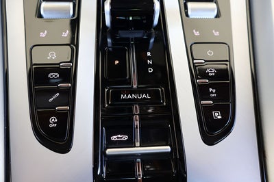 2024 Aston Martin DB12 Volante