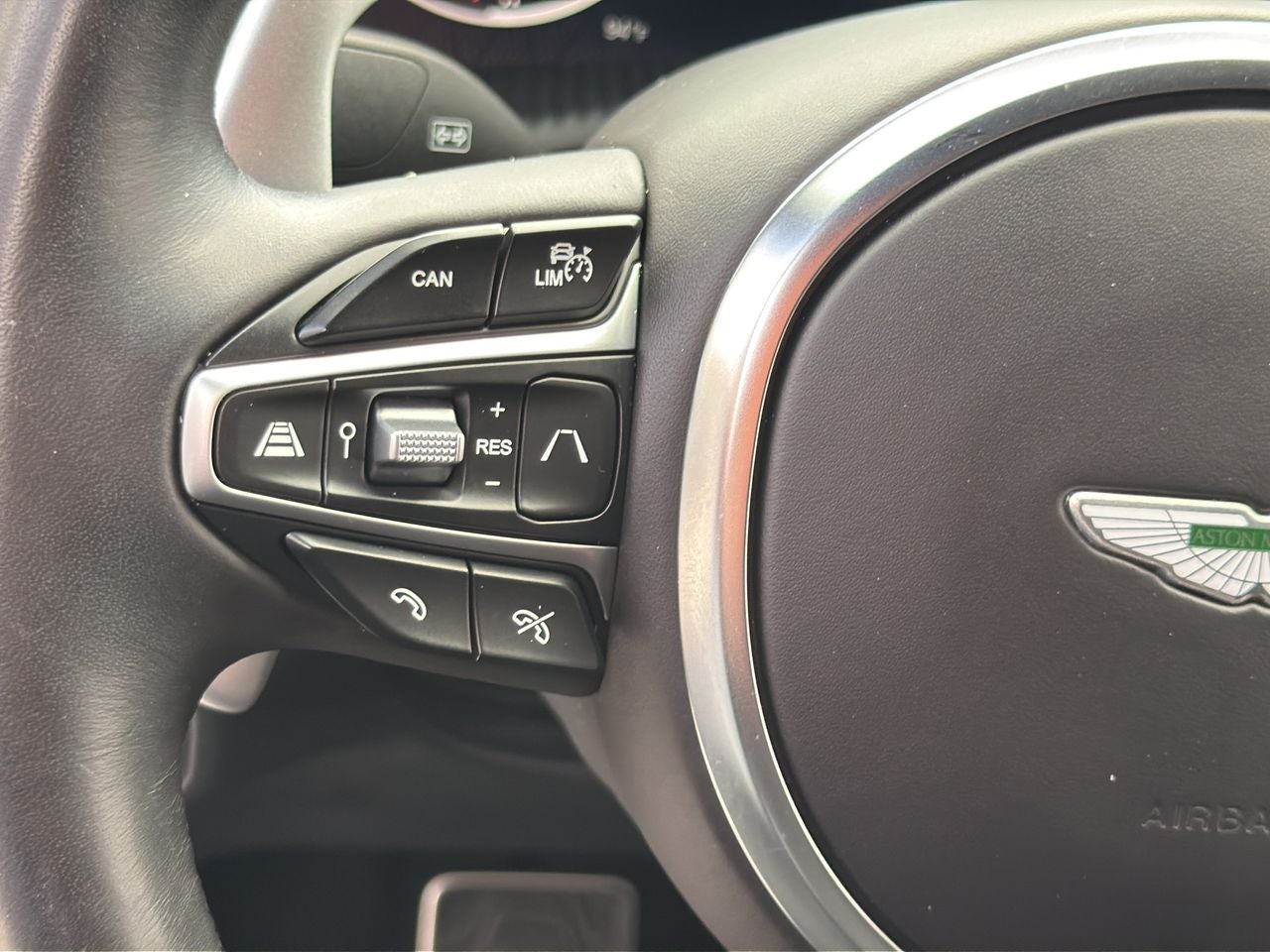 2024 Aston Martin DBX AWD
