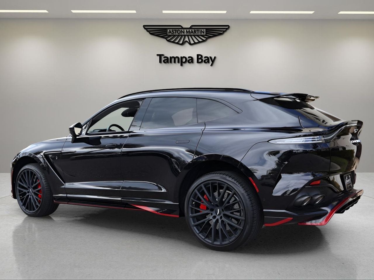 2024 Aston Martin DBX 707