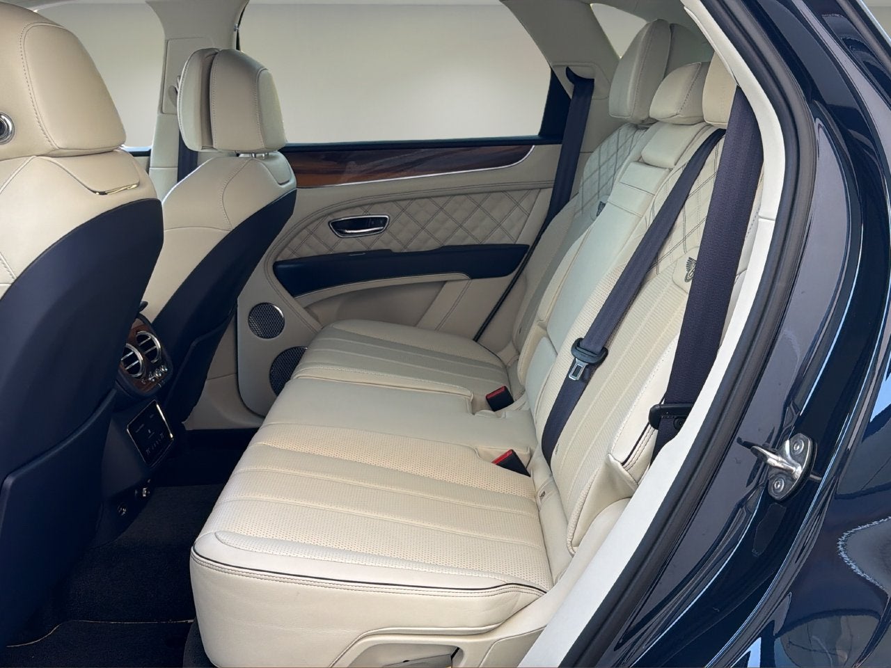 2022 Bentley Bentayga Base