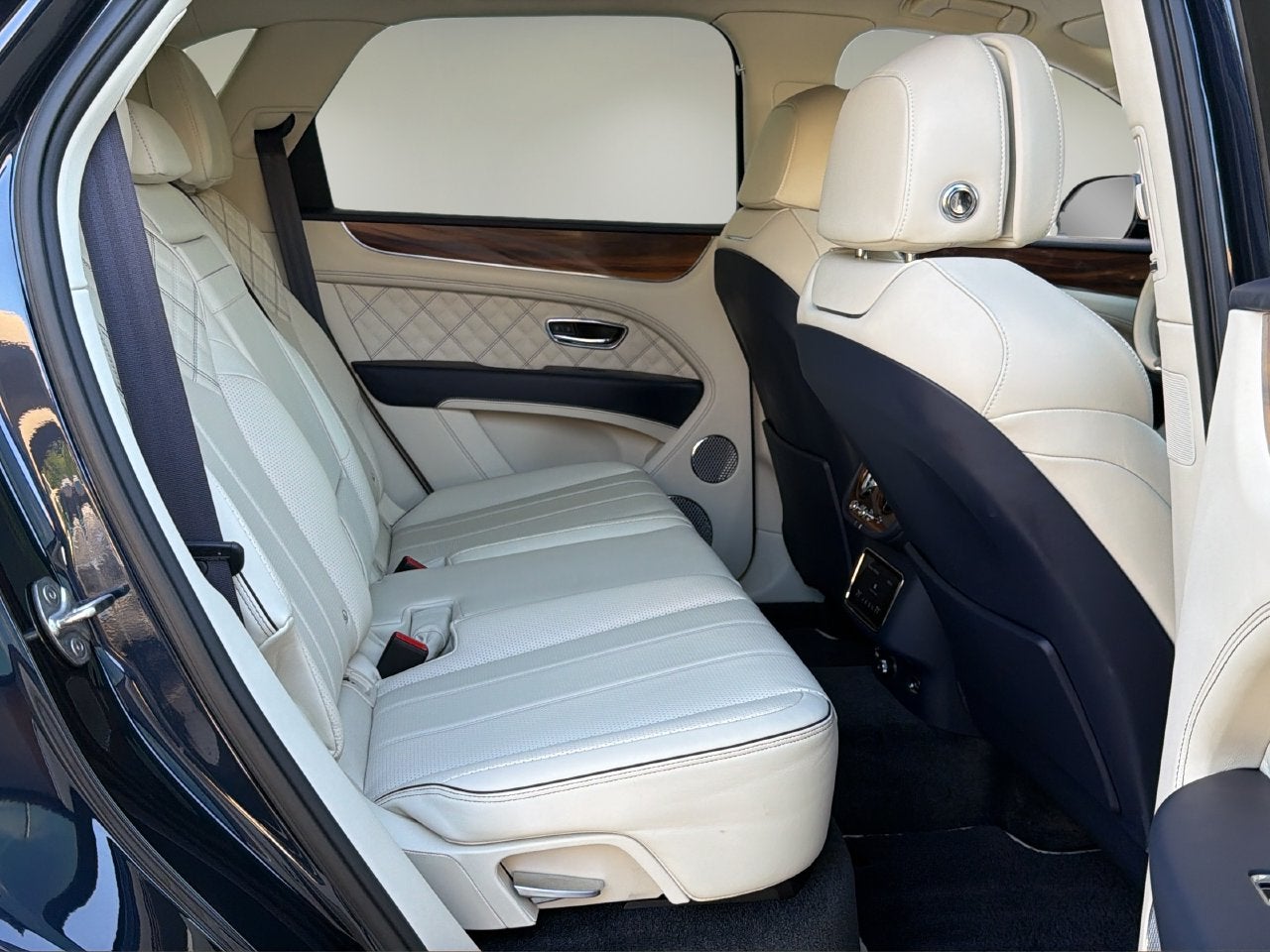 2022 Bentley Bentayga Base