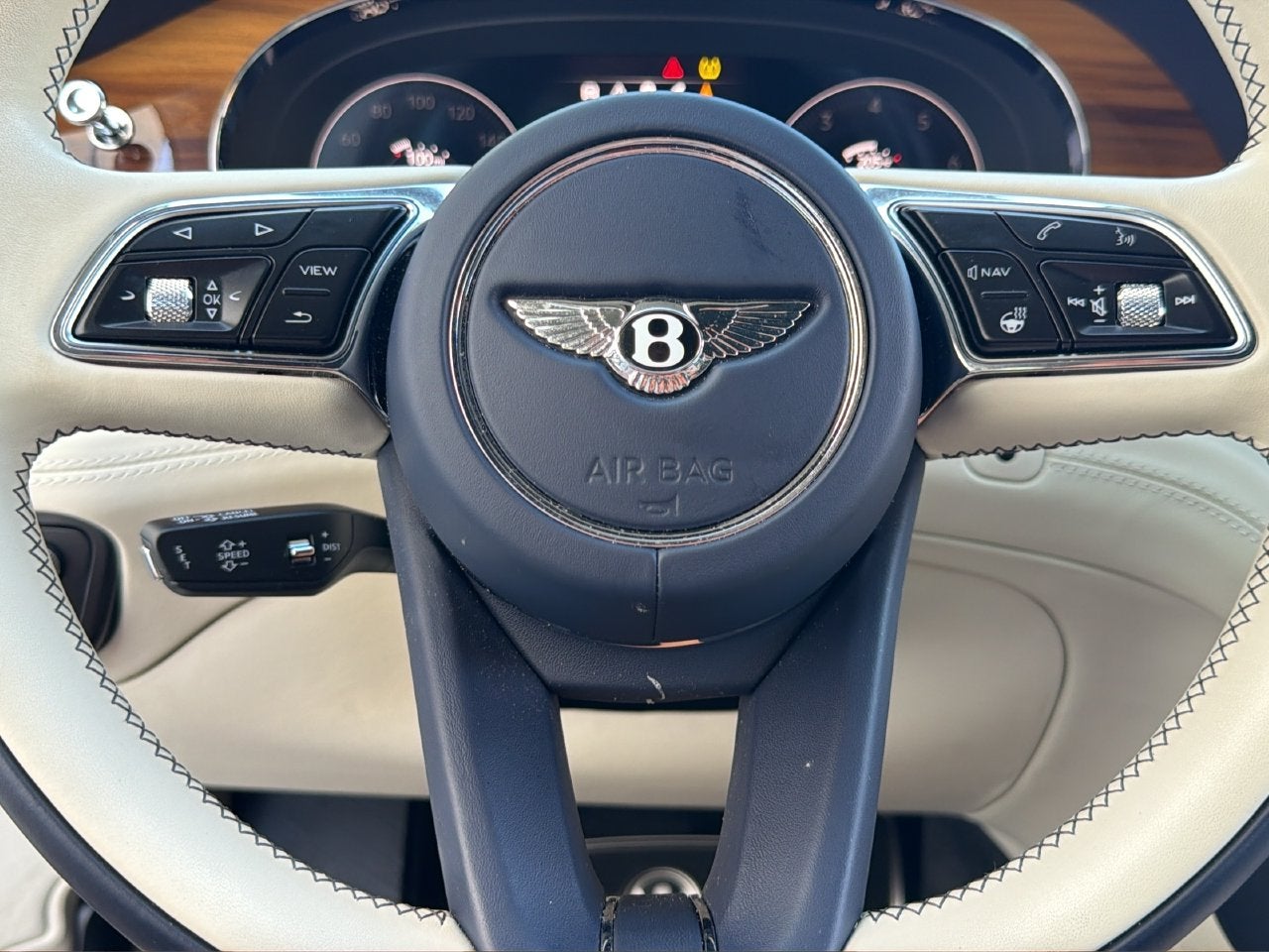 2022 Bentley Bentayga Base