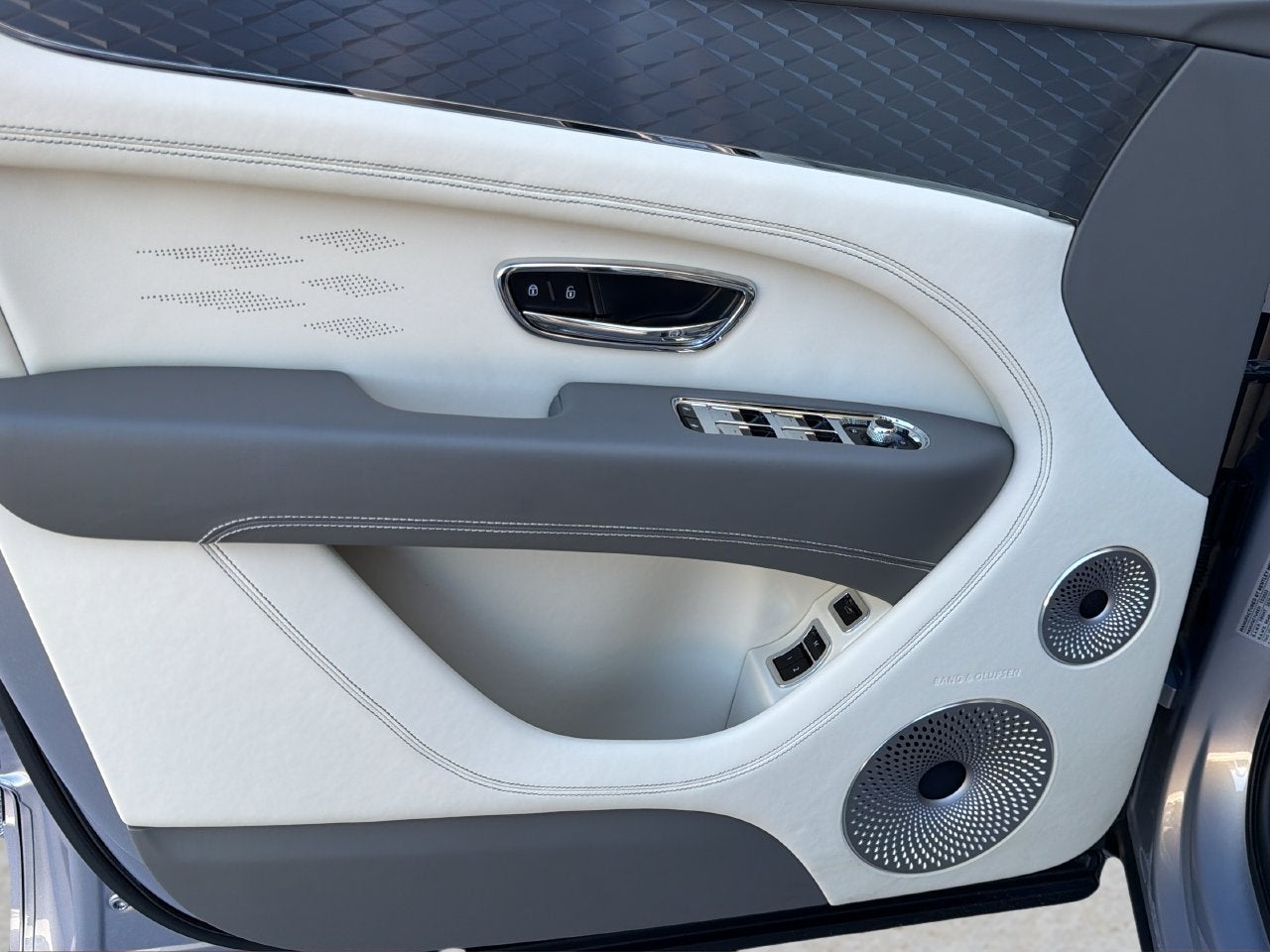 2024 Bentley Bentayga EWB Base
