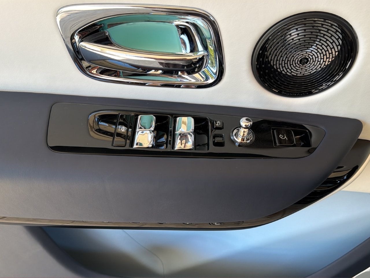 2027 Rolls-Royce Cullinan Black Badge
