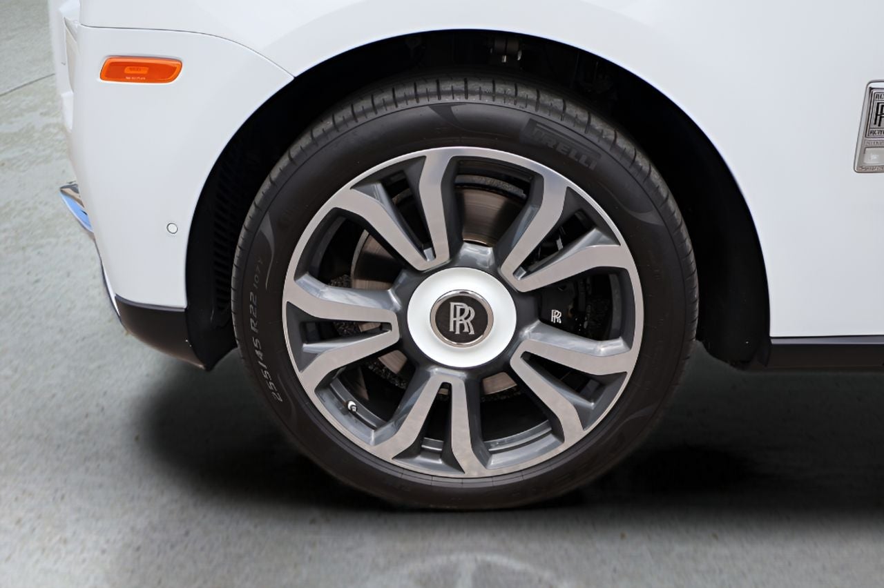 2023 Rolls-Royce Cullinan Base