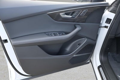 2023 Audi Q8 55 Premium Plus quattro