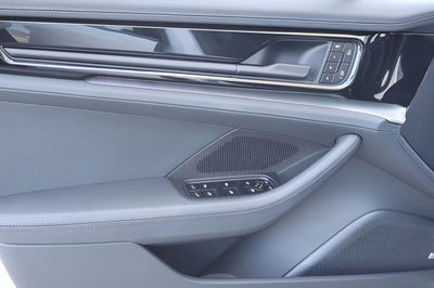 2024 Porsche Panamera 4