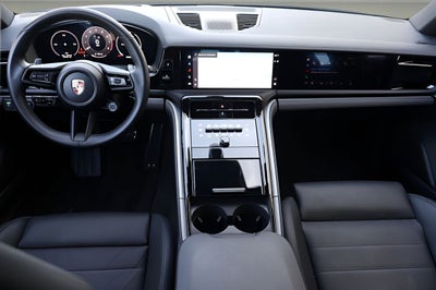 2024 Porsche Panamera 4