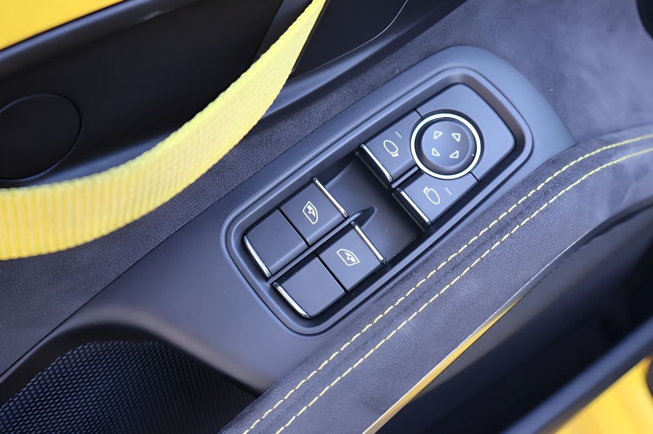 2016 Porsche Cayman GT4