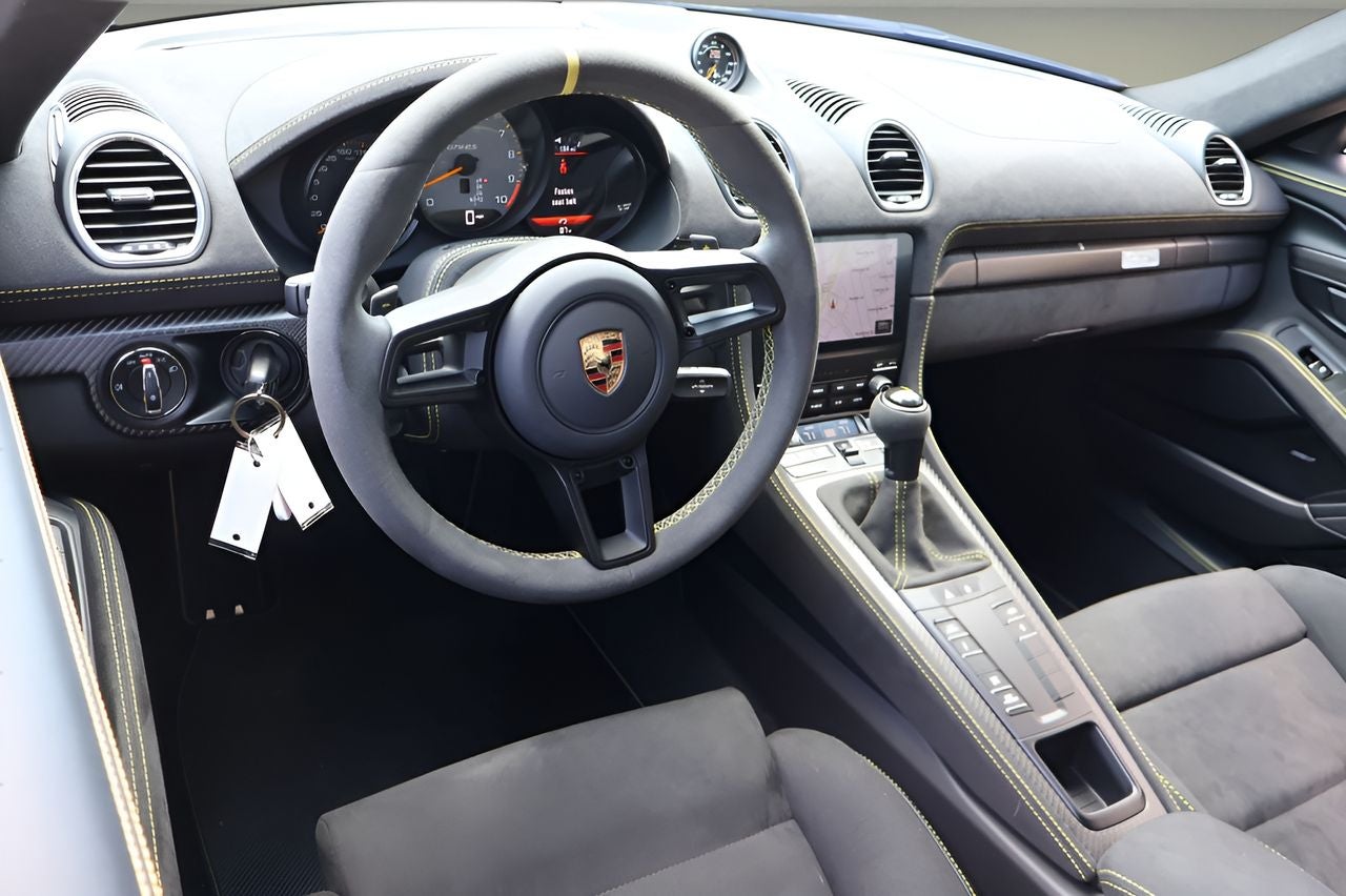 2024 Porsche 718 Cayman GT4 RS