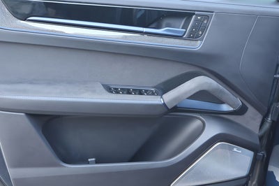 2024 Porsche Cayenne Coupe Turbo GT