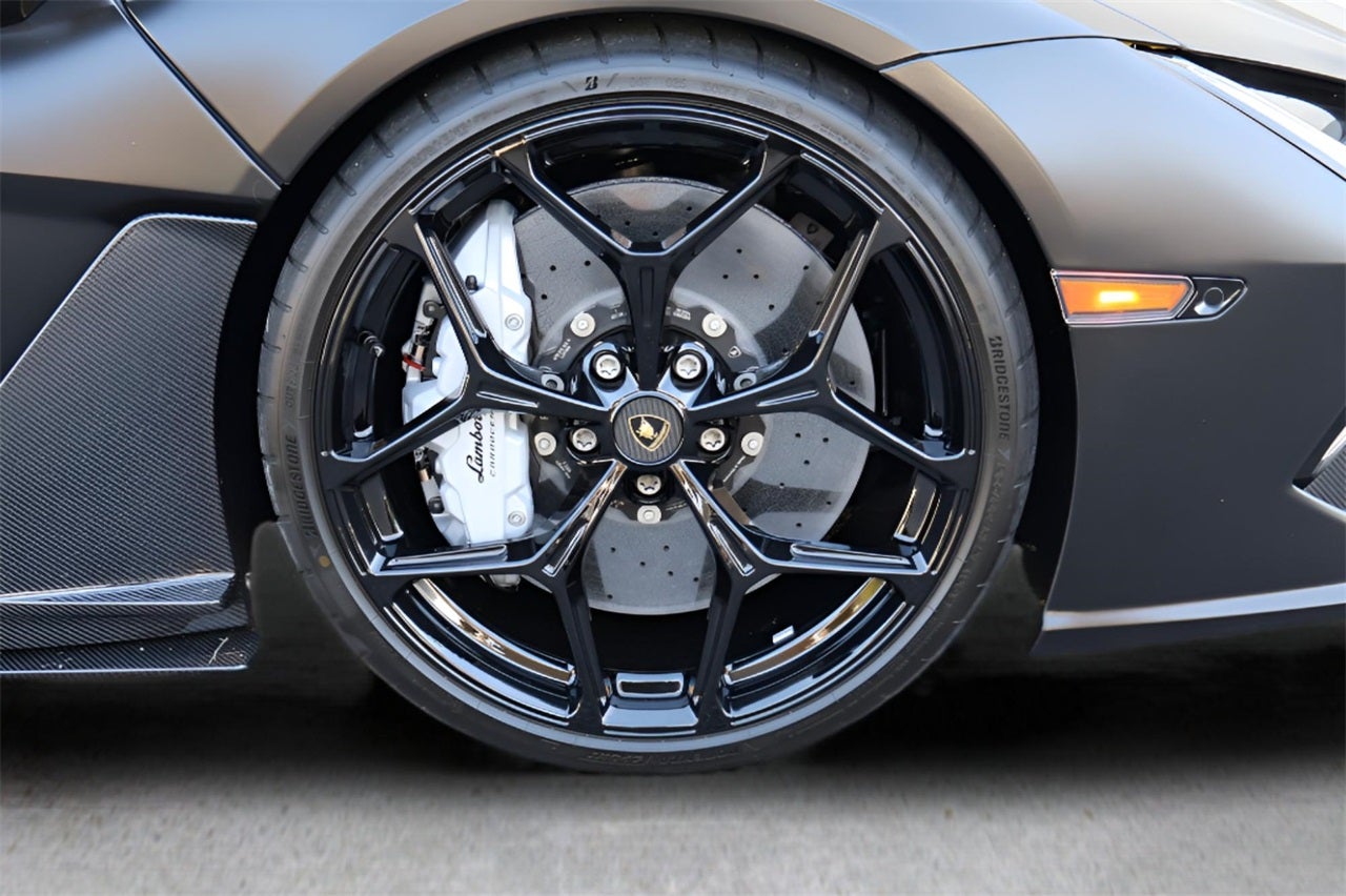 2025 Lamborghini Revuelto Coupe