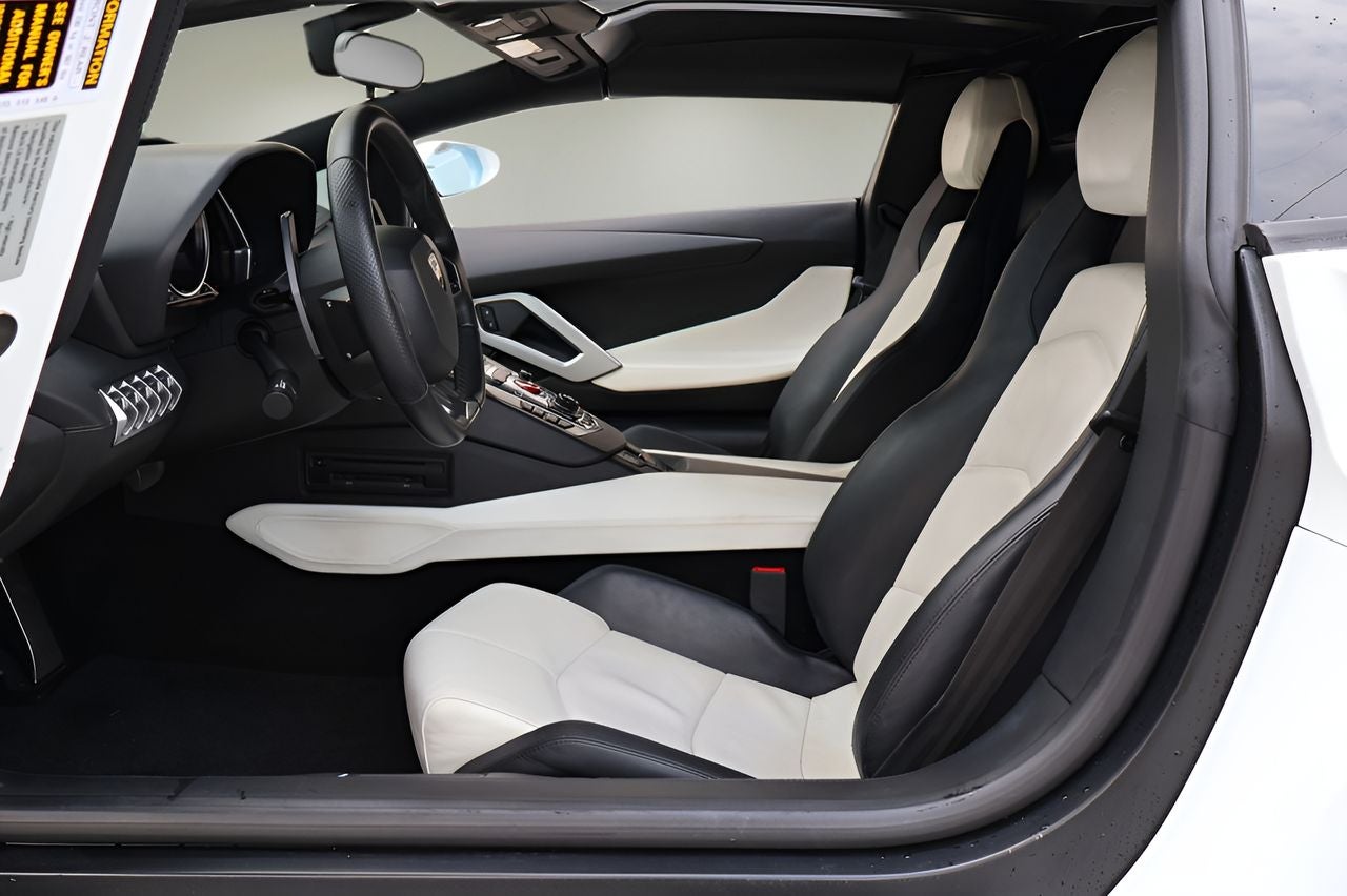 2013 Lamborghini Aventador LP700-4