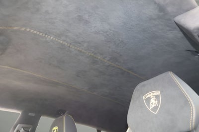 2024 Lamborghini Urus Performante