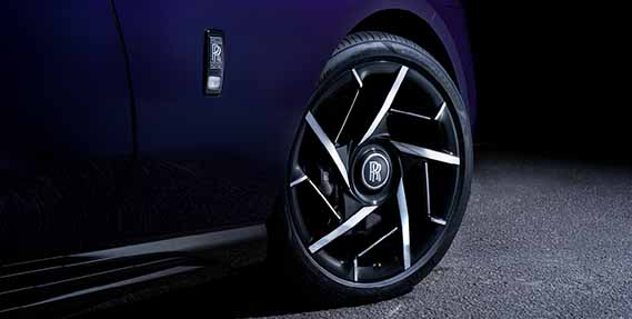 23-inch five-spoke forged aluminum wheels