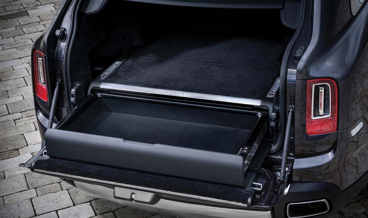 Convertible GT Speed taking a turn on a city road